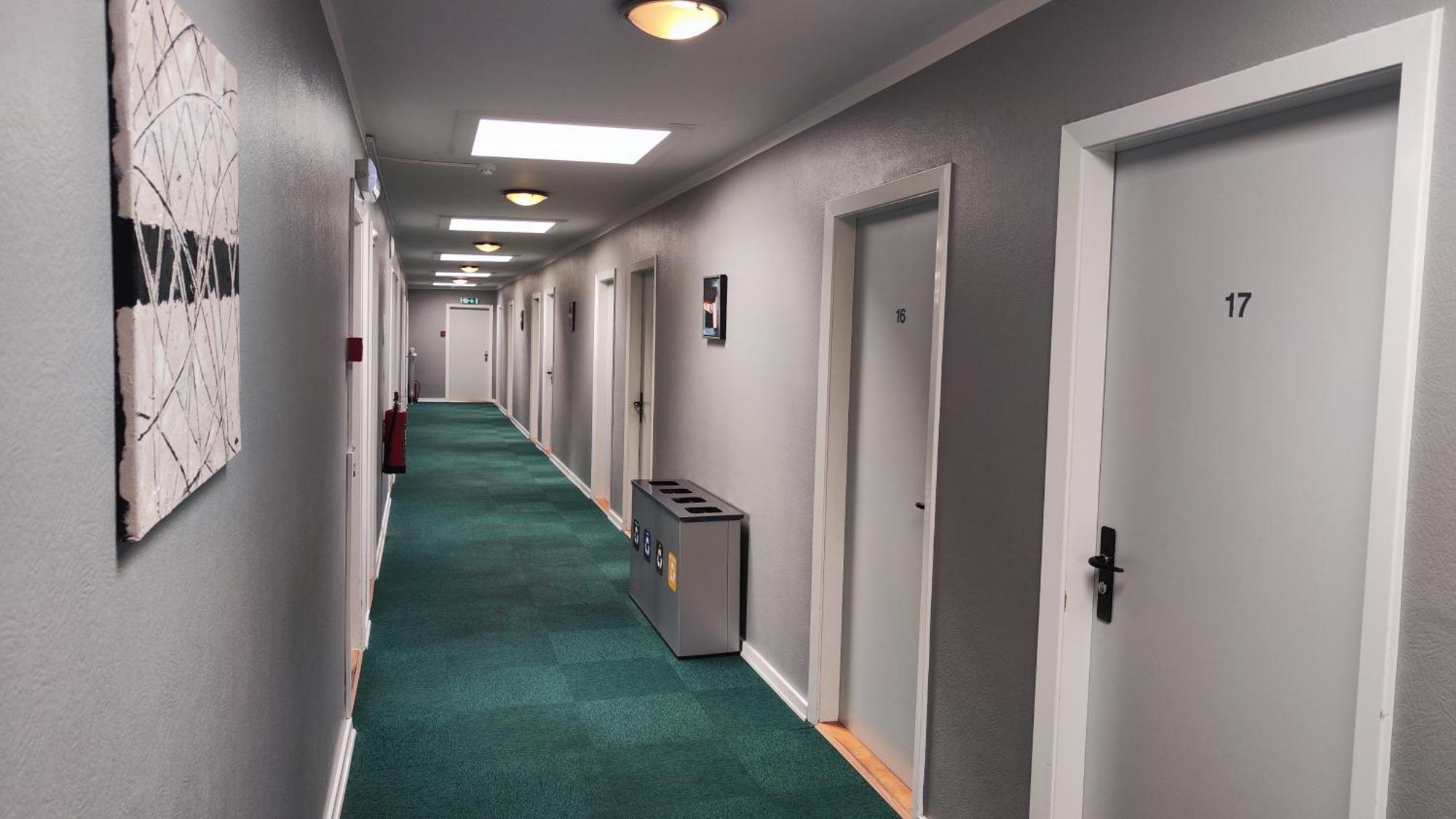 Banegaardshotellet Vojens Экстерьер фото